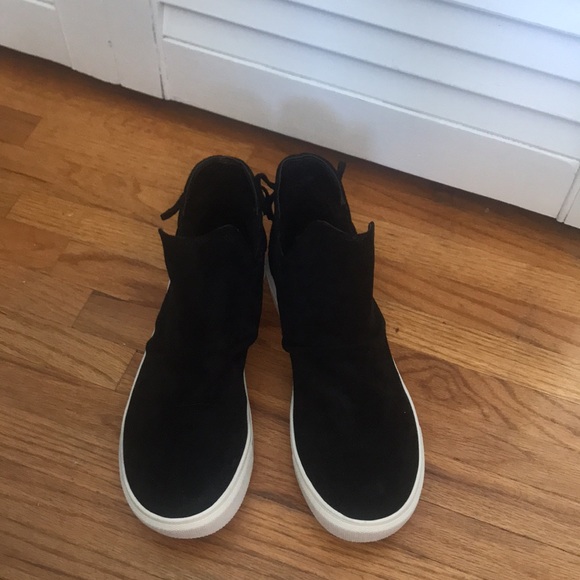 Never worn, brand new - Picture 4 of 4